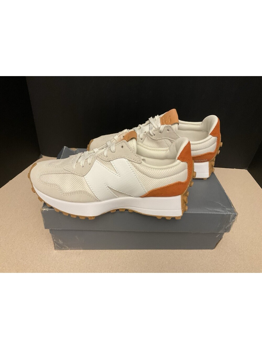 New! Womens New Balance 327 Sea Salt/Rust Athletic Shoes. Size 6B. Awesome!
